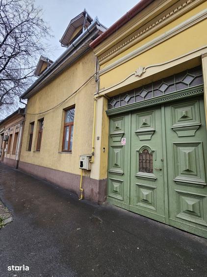 Casă cu 3 camere cu Teren 190 Mp în Central