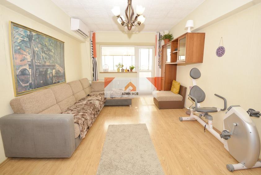 Apartament cu 3 camere în Drumul Taberei