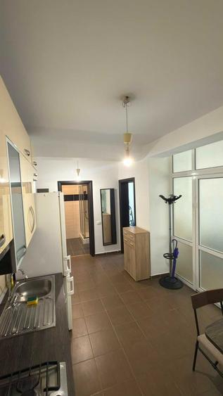 Apartament cu 2 camere decomandat în Roșu