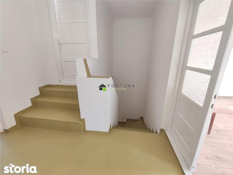 Casa singur in curte - Florilor - 16