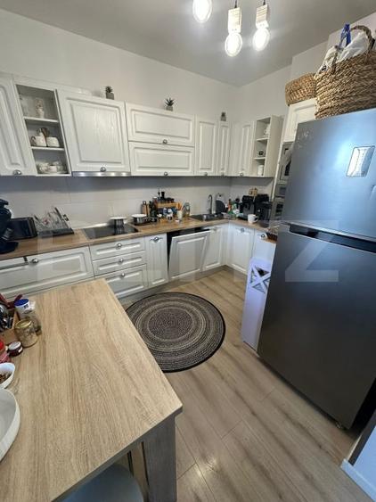 Apartament cu 4 camere decomandat, mobilat în Plopilor