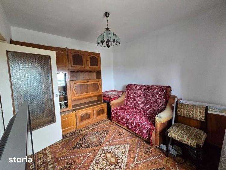 Apartament cu 4 camere în Micro 16