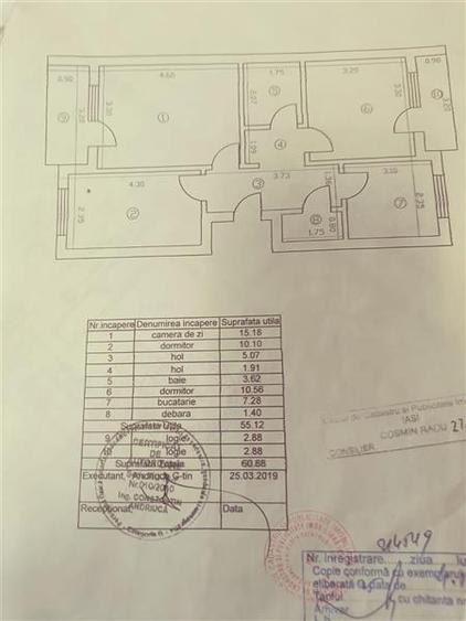 Apartament cu 3 camere decomandat în Podul de Piatră
