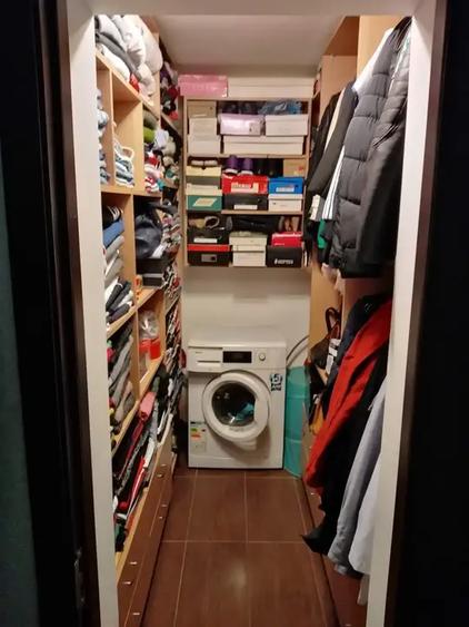 Apartament cu 3 camere semidecomandat în Mogoșoaia