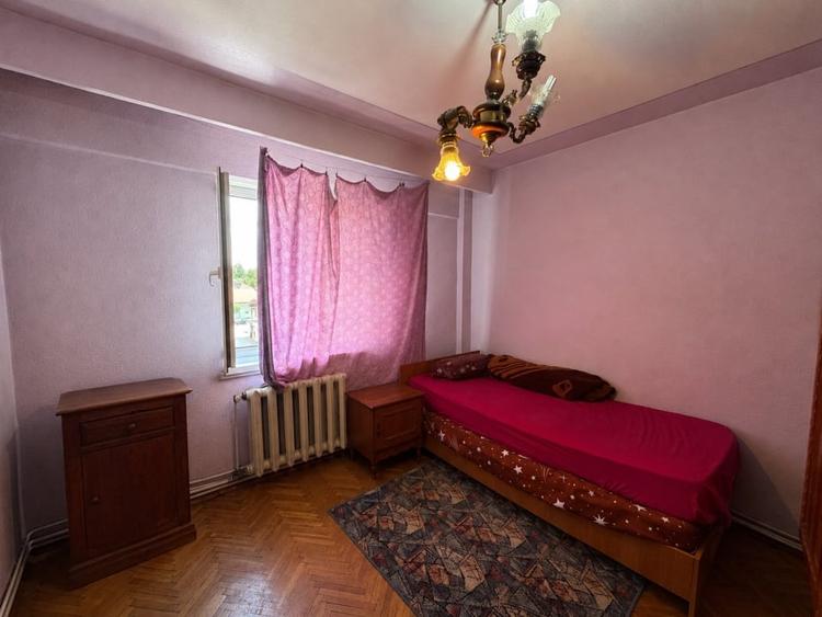 Apartament cu 3 camere decomandat, mobilat în Aiud