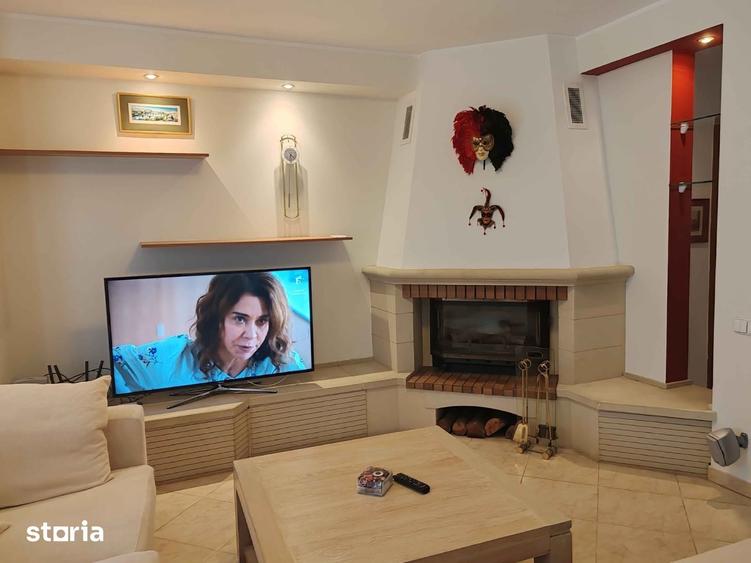 Casă cu 5 camere cu Teren 300 Mp în Corbeanca