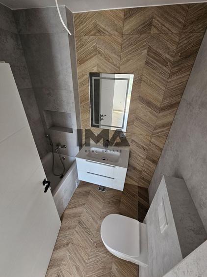 Apartament cu 3 camere semidecomandat în Iris
