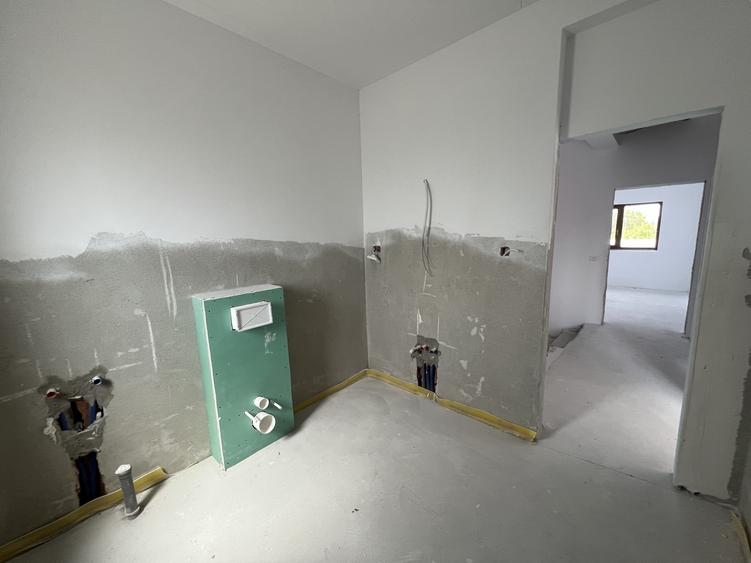 Duplex cu 5 camere cu Canalizare în Chișoda
