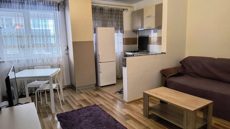 Apartament cu 2 camere semidecomandat în Central