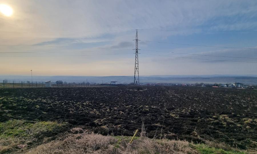 Teren agricol intravilan de 3202 mp, în Lețcani