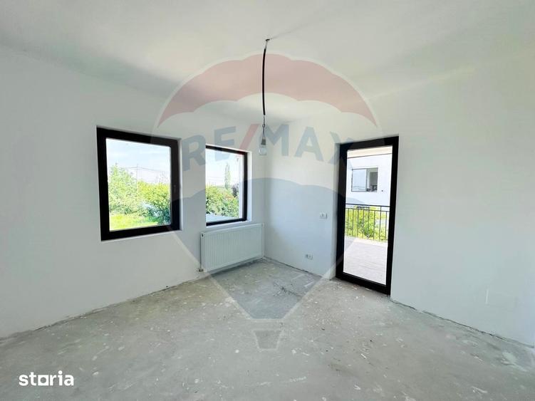 Casă cu 4 camere cu Teren 268 Mp în Crevedia