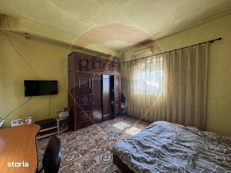 Casă cu 4 camere cu Teren 450 Mp în Șega