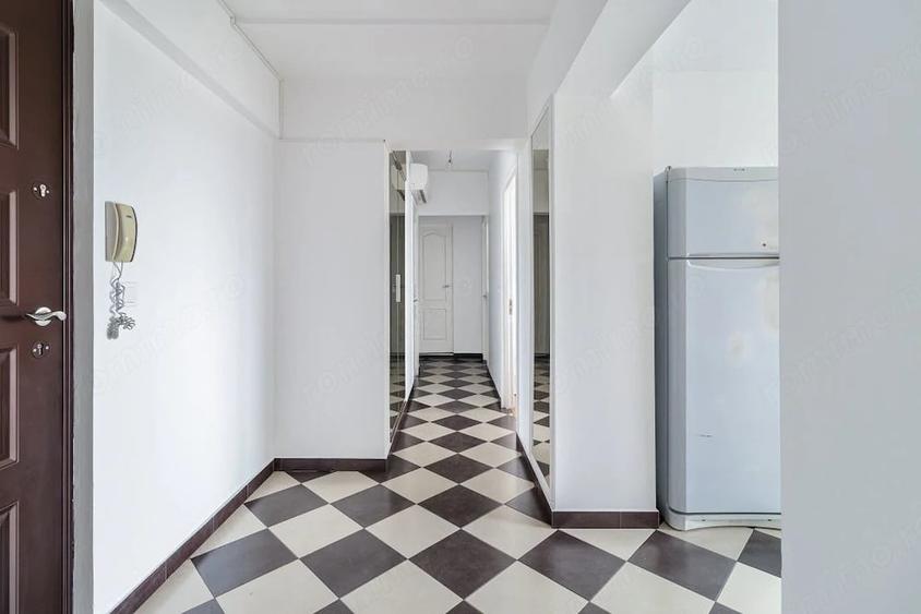 Apartament cu 3 camere decomandat în Giurgiului