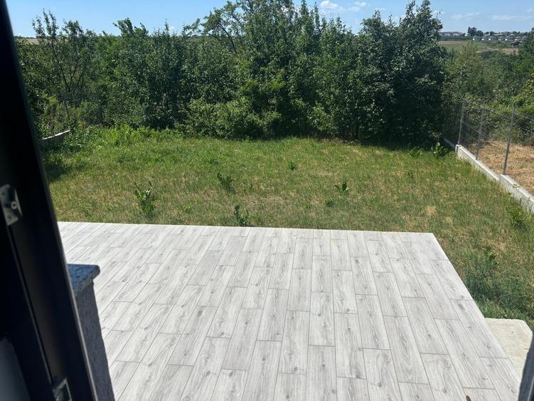 Casă individuală cu 5 camere cu Canalizare în Bârnova