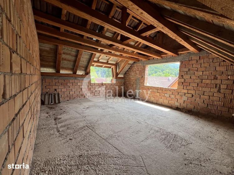 Casă cu 4 camere în Cisnădioara