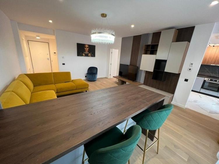 Apartament cu 2 camere semidecomandat, mobilat în Aviației