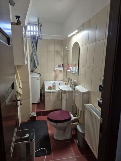 Garsonieră decomandată, mobilată în Gruia