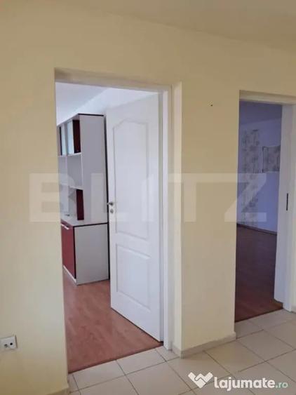 Casă cu 3 camere cu Teren 240 Mp în Central