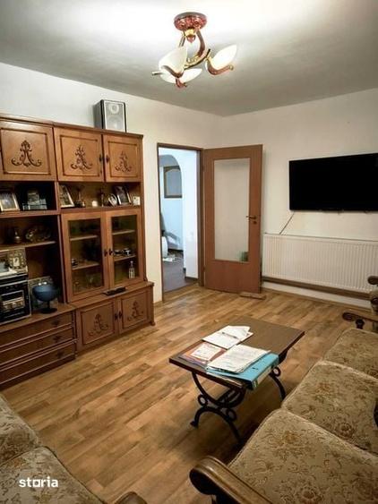 Vand Apartament cu 3 camere - 1