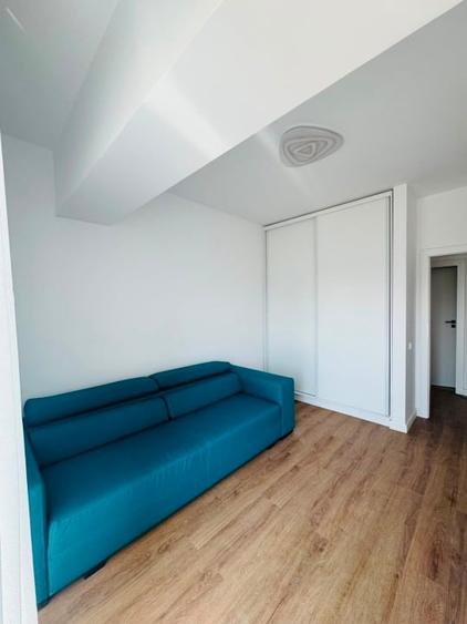 Apartament cu 3 camere decomandat în Aviației