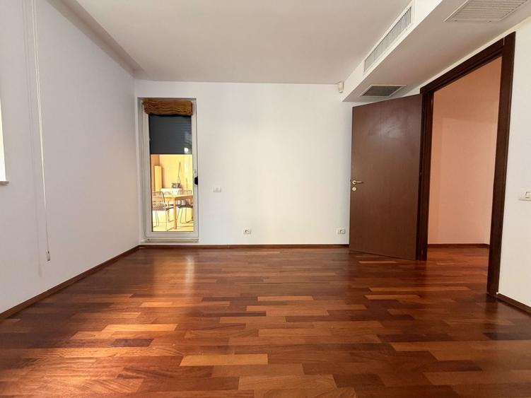 Apartament cu 3 camere în Șoseaua Nordului
