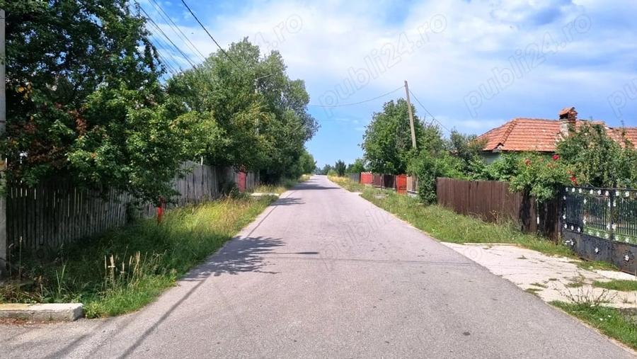 Teren de 5700 mp, în Central