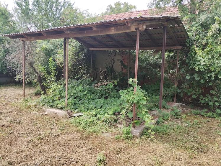Teren de 6153 mp, în Sinersig