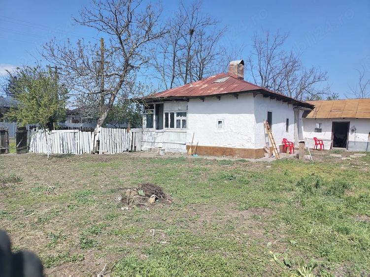 Casă cu 3 camere cu Teren 1250 Mp în Glodeanu-Siliștea