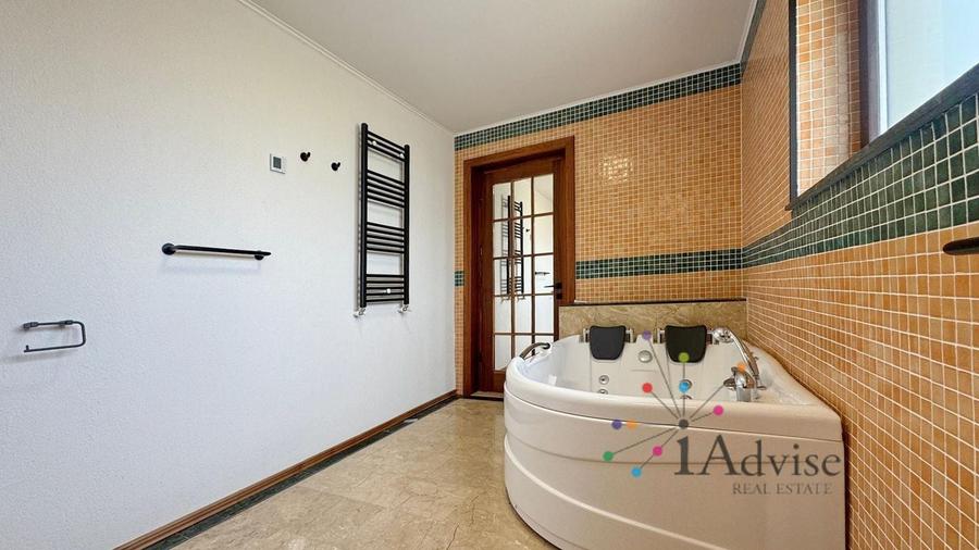 Casă individuală cu 5 camere cu Canalizare în Sânpetru