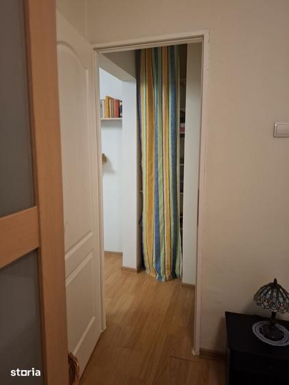 Apartament cu 3 camere în Intim