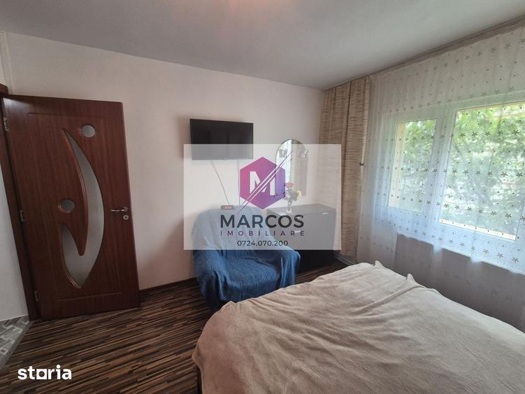 Inchiriez apartament 2 camere Micro 3 - 6
