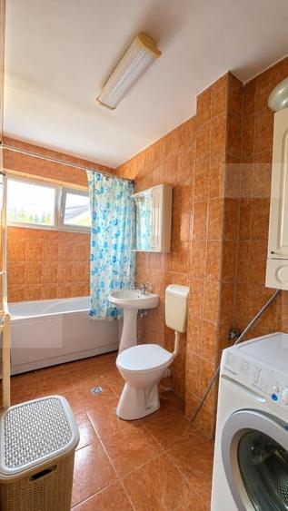Apartament cu 2 camere semidecomandat, mobilat în Soarelui