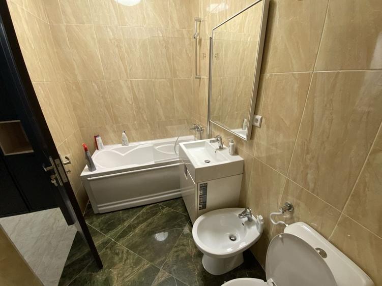 Apartament cu 2 camere decomandat în Exterior Vest