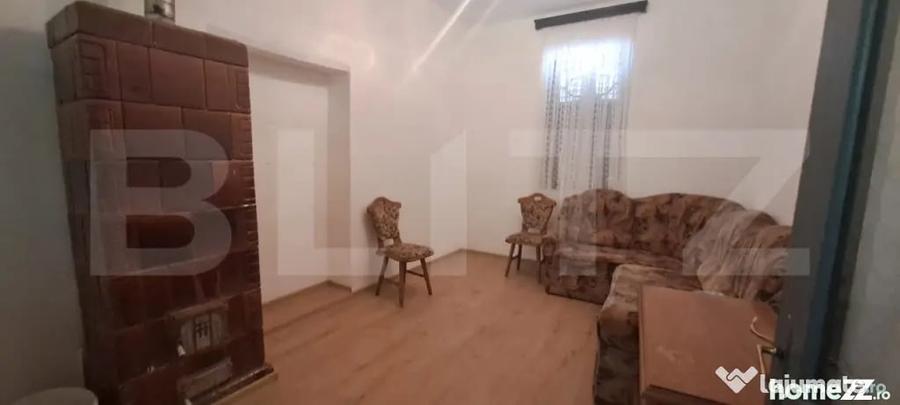 Casă cu 5 camere cu Teren 500 Mp în Berivoi