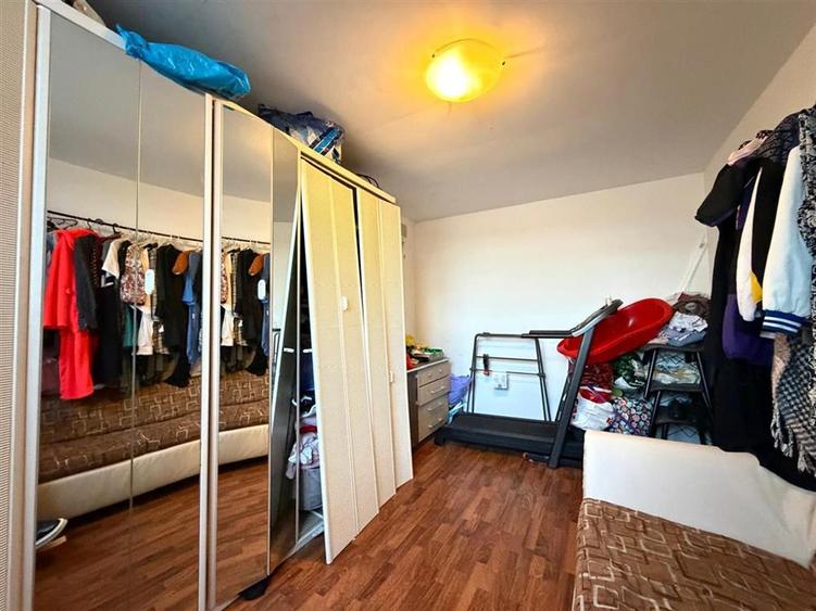 Apartament cu 3 camere decomandat în Rogerius
