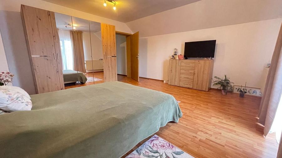 Casă individuală cu 4 camere cu Canalizare în Mircea cel Bătrân
