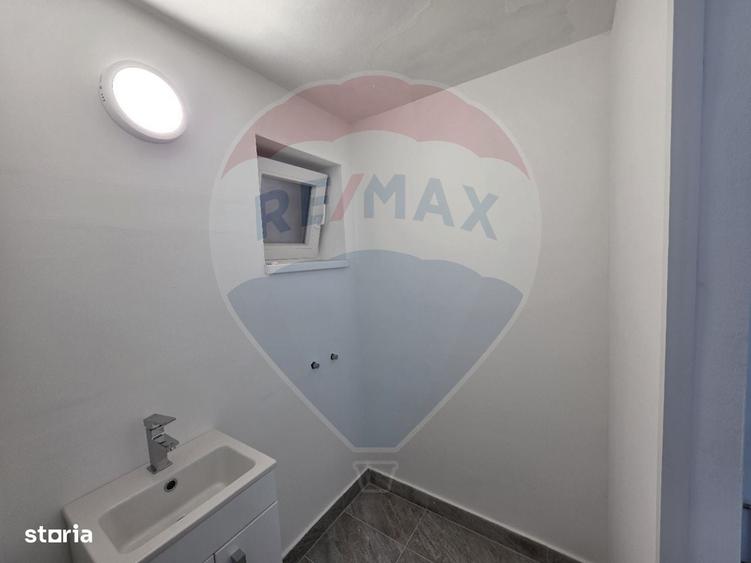 Spațiu comercial, de 80 mp, în Central
