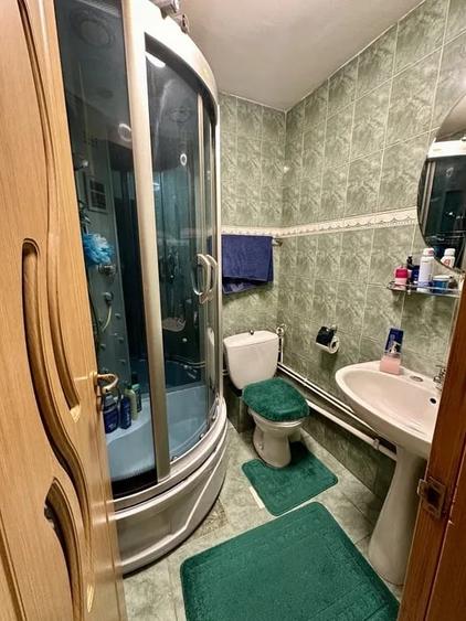 Apartament cu 3 camere decomandat, mobilat în Noua