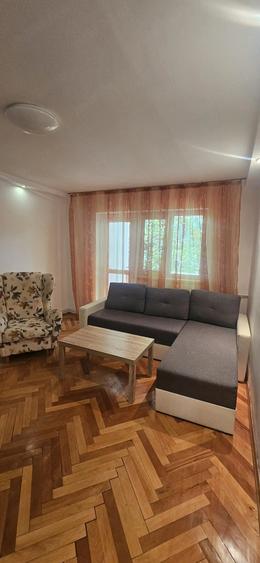 Apartament cu 4 camere decomandat în Aradului
