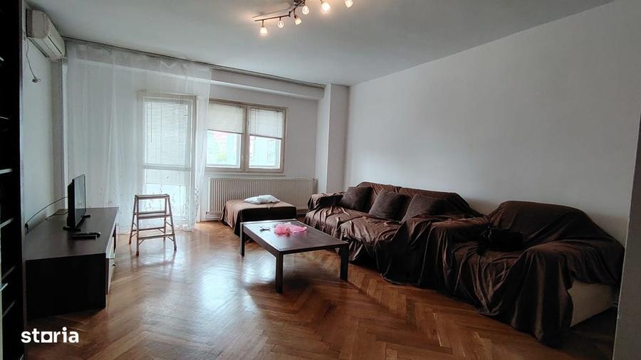 Apartament cu 3 camere în Basarab