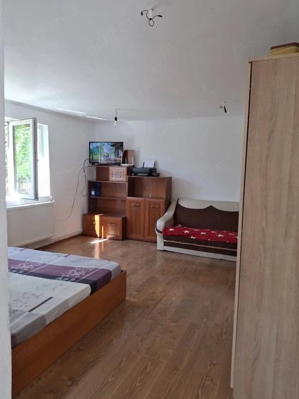 Casă cu Teren 375 Mp în Central