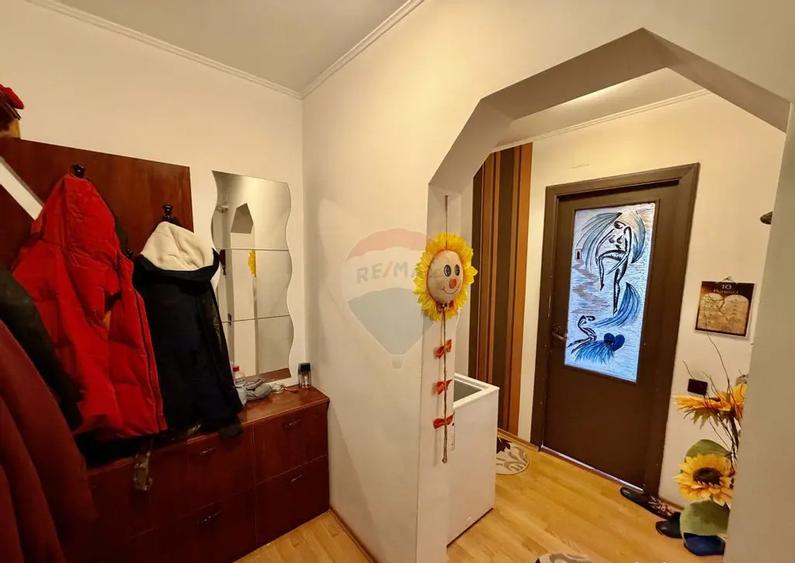 Apartament cu 3 camere decomandat în Central