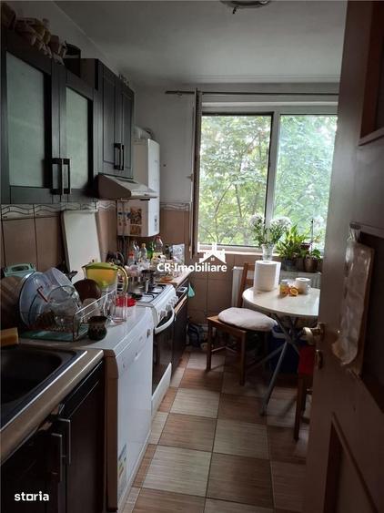 Apartament cu 3 camere decomandat în Dristor