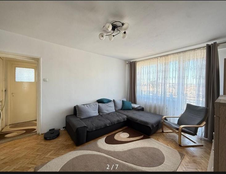 Apartament cu 2 camere semidecomandat în Dosu Bricii