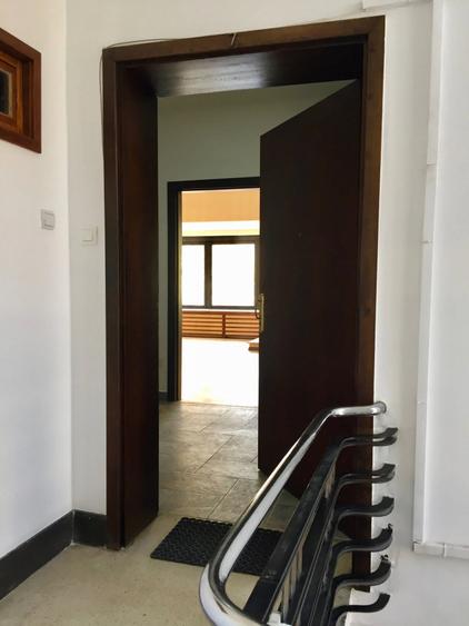 Apartament cu 6 camere decomandat în P-ța Romană