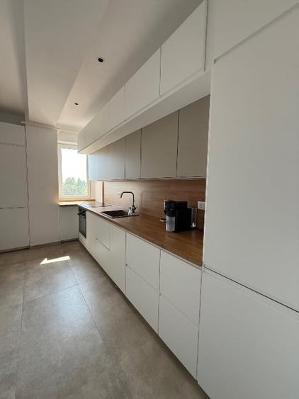 Apartament cu 3 camere decomandat, mobilat în Sisești