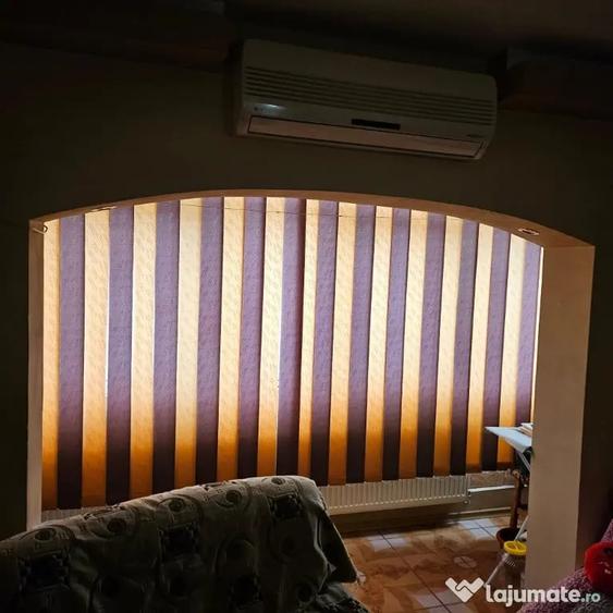 Apartament cu 3 camere semidecomandat în Broșteni