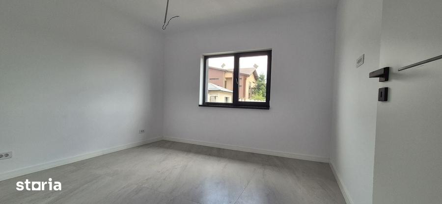 Casă cu 4 camere cu Teren 350 Mp în Clinceni