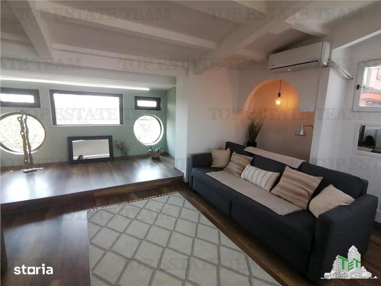 Apartament cu 4 camere decomandat în Central