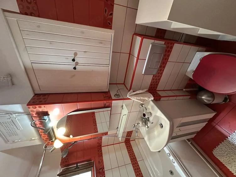 Apartament cu 2 camere semidecomandat în Complex Studențesc